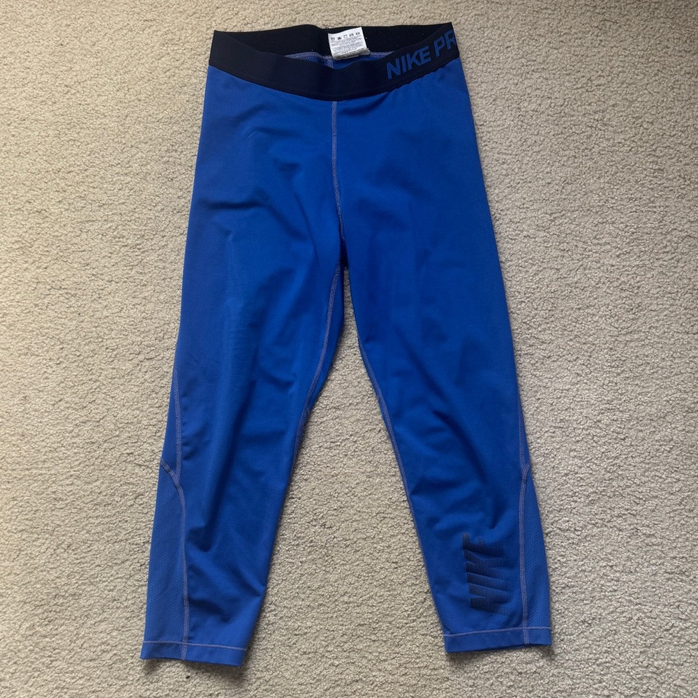 Nike Nike Pro Capris Size Small